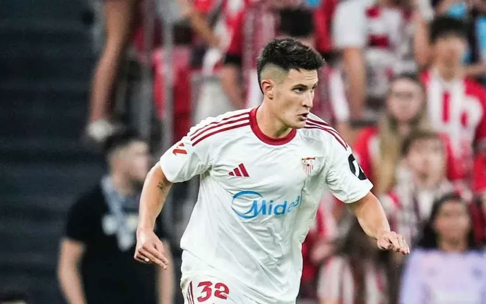 Andrés Castrín, en un encuentro con el Sevilla.