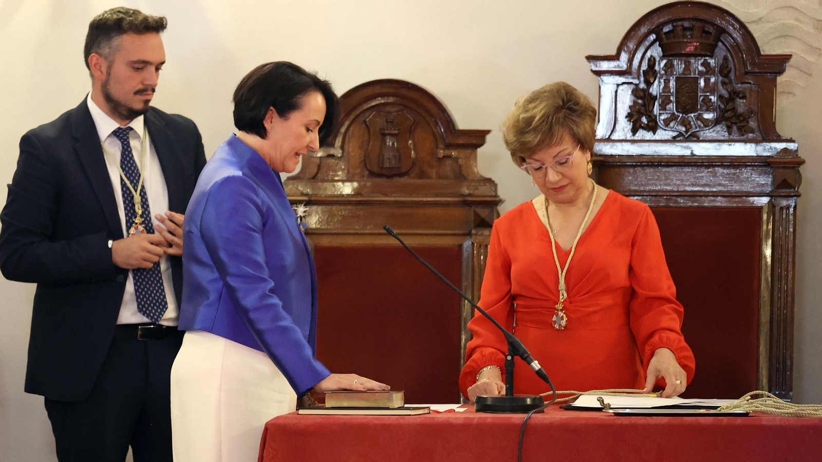 Investidura de María José García-Pelayo como nueva alcaldesa de Jerez