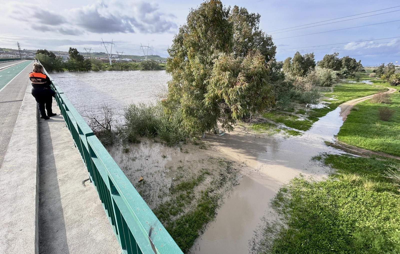 Las imágenes de la crecida del río Gualquivir en Sevilla