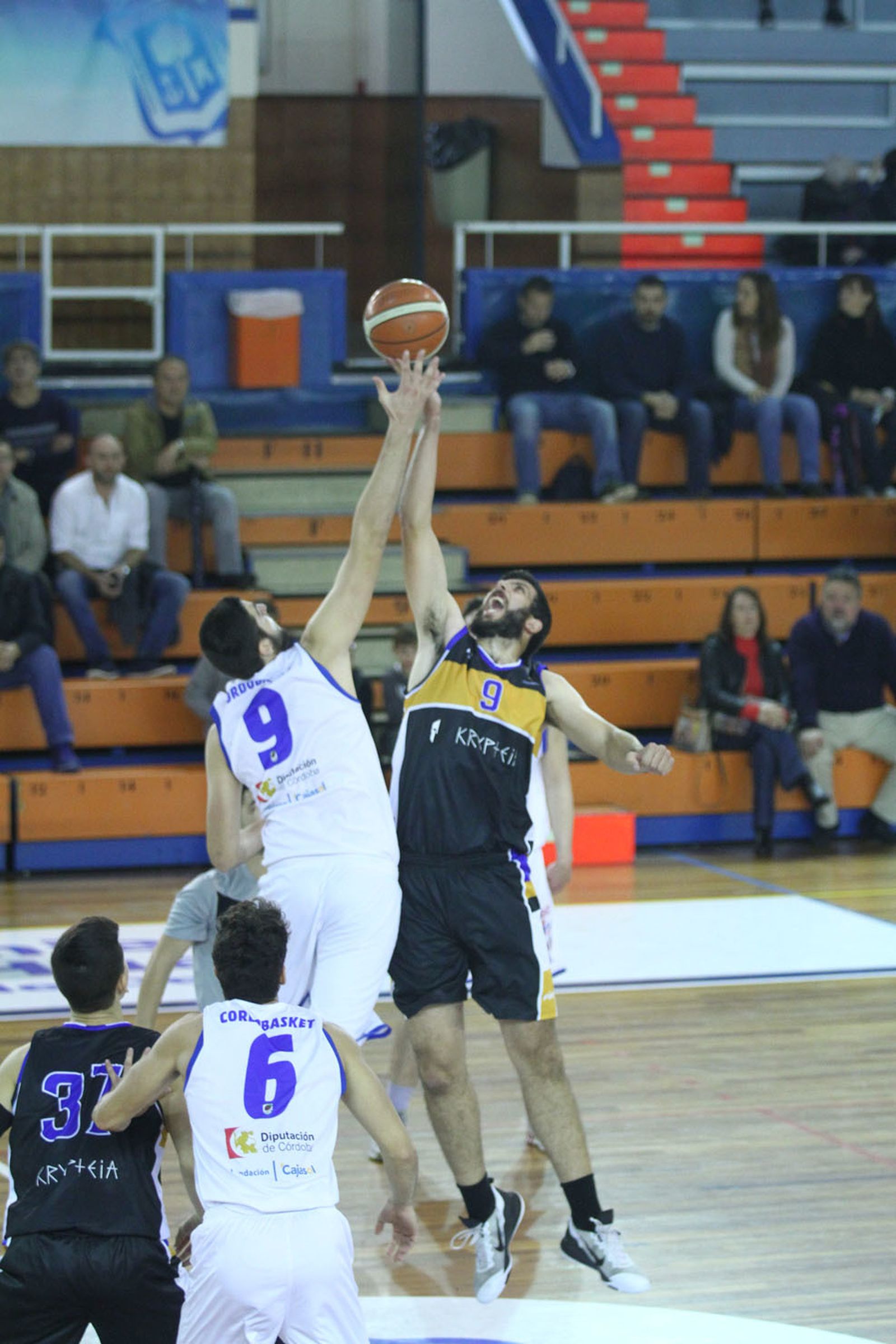 El Krypteia Capital (CBD Enrique Benítez) vence al Muser Auto Basket de Córdoba, en un encuentro con final agónico (82-81)