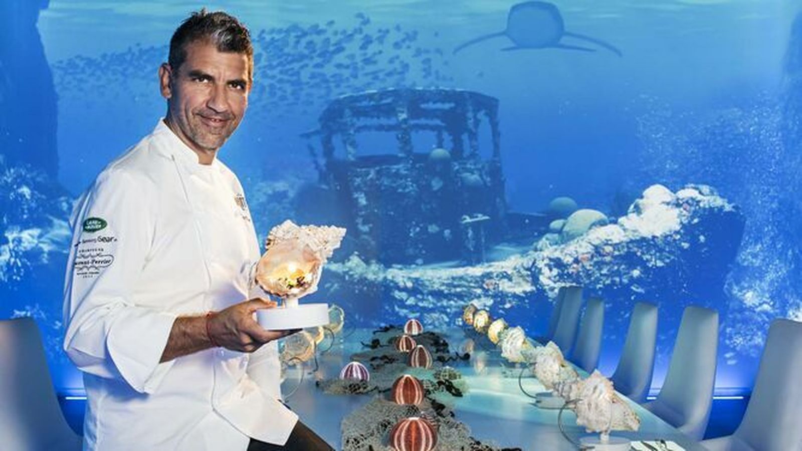 Paco Roncero en su establecimiento de Ibiza.