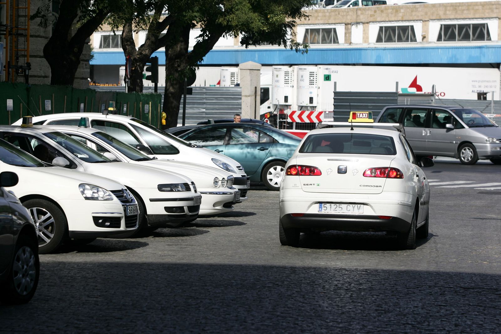 Imagen de archivo de la antigua parada de taxis de la Diputación