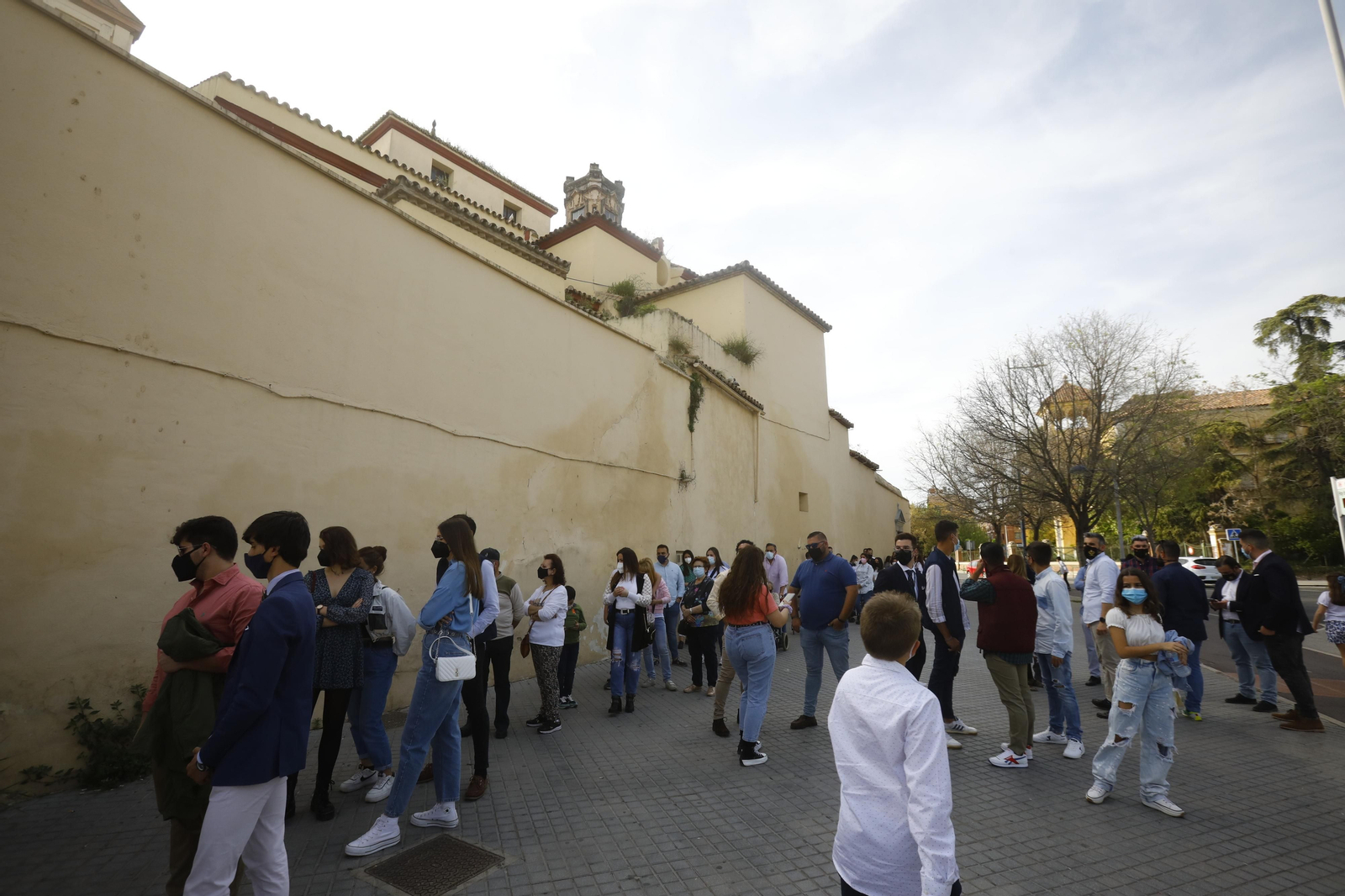 La espera para ver al Rescatado en Córdoba, en fotografías
