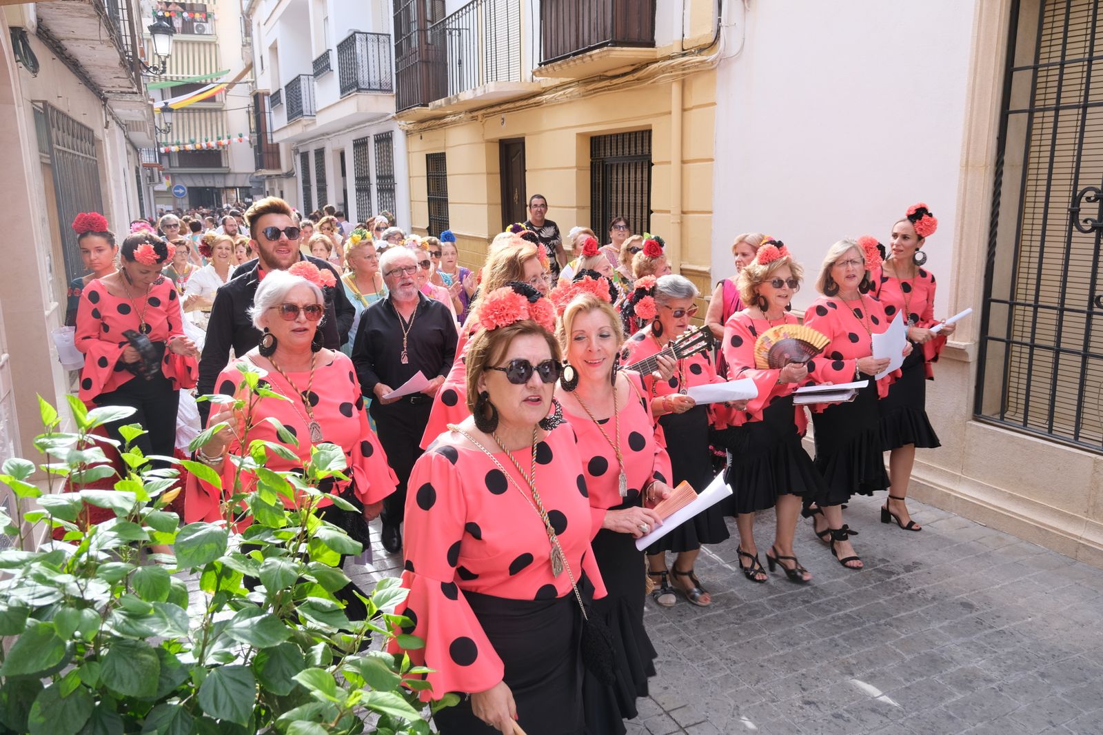 La celebración en Cabra del Día de la Mujer con motivo de la Real Feria, en imágenes