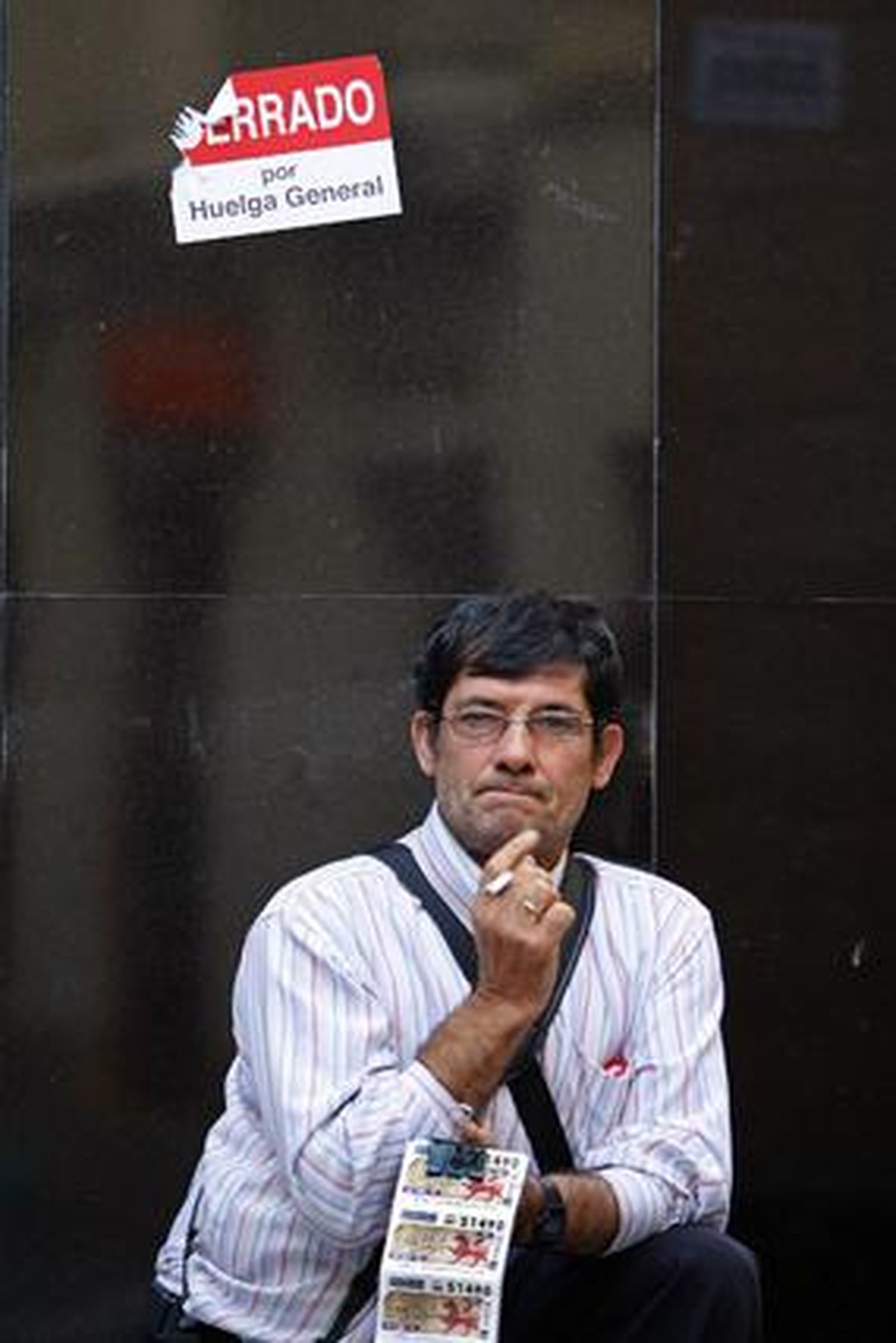 Los piquetes tomaron el centro de la capital desde primera hora de la mañana para impedir la apertura de comercios y empresas. /Julio González