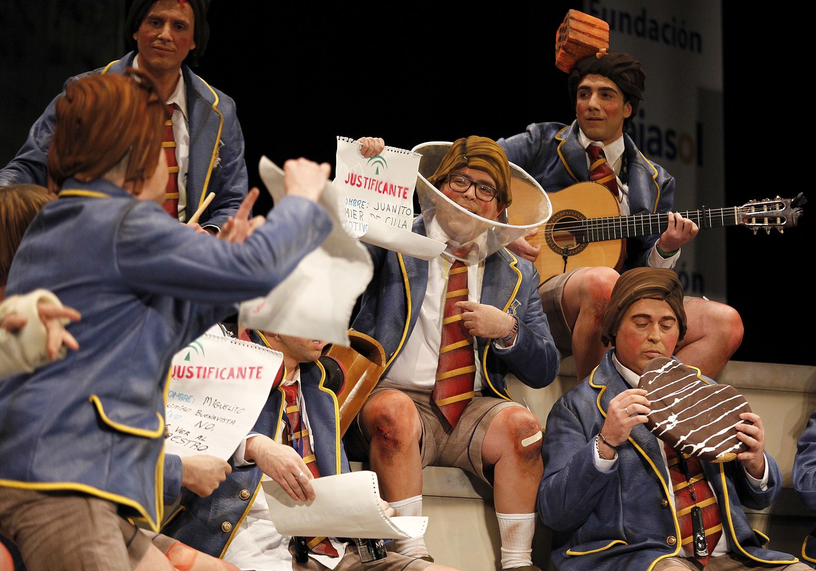 Las imágenes de la decimotercera función clasificatoria