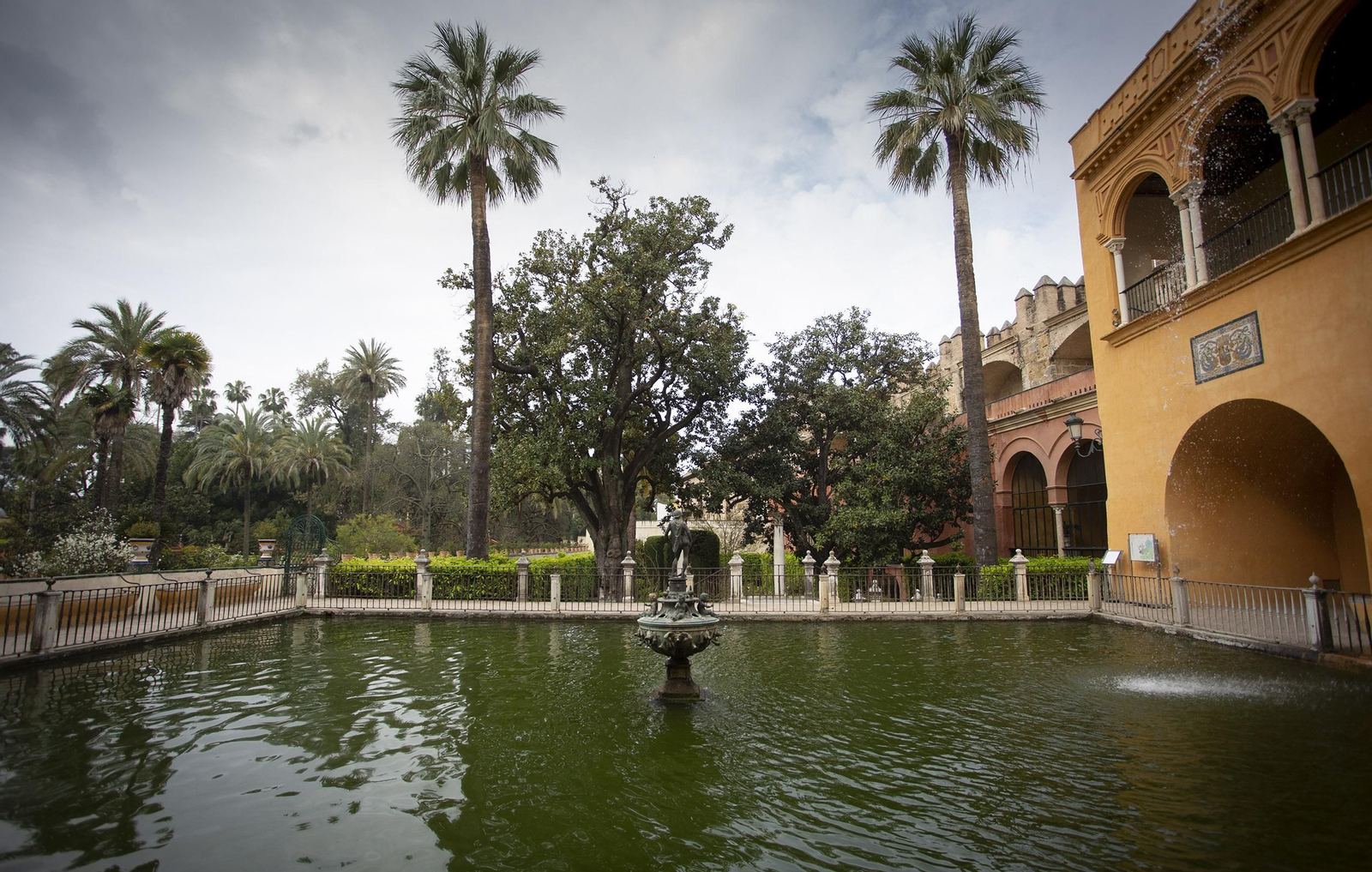 Coronavirus: Un paseo por los Reales Alcázares de Sevilla