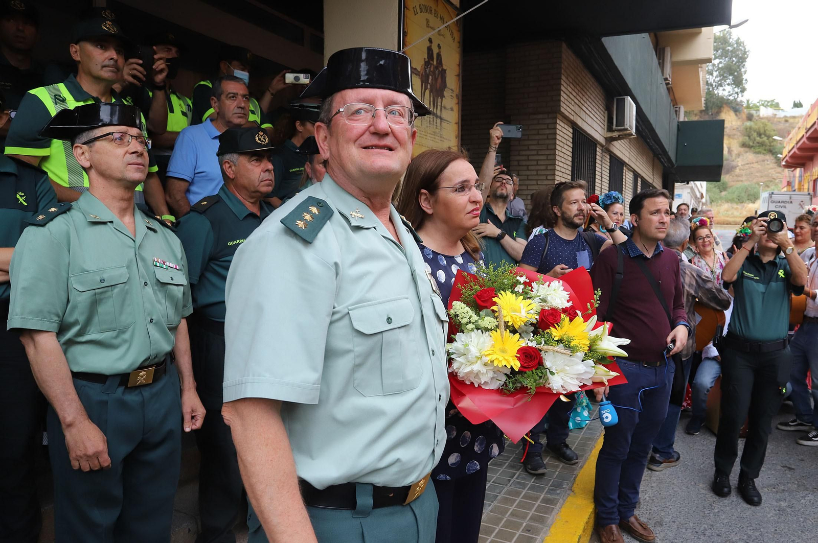 Imágenes de Emigrantes en la Comandancia de la Guardia Civil