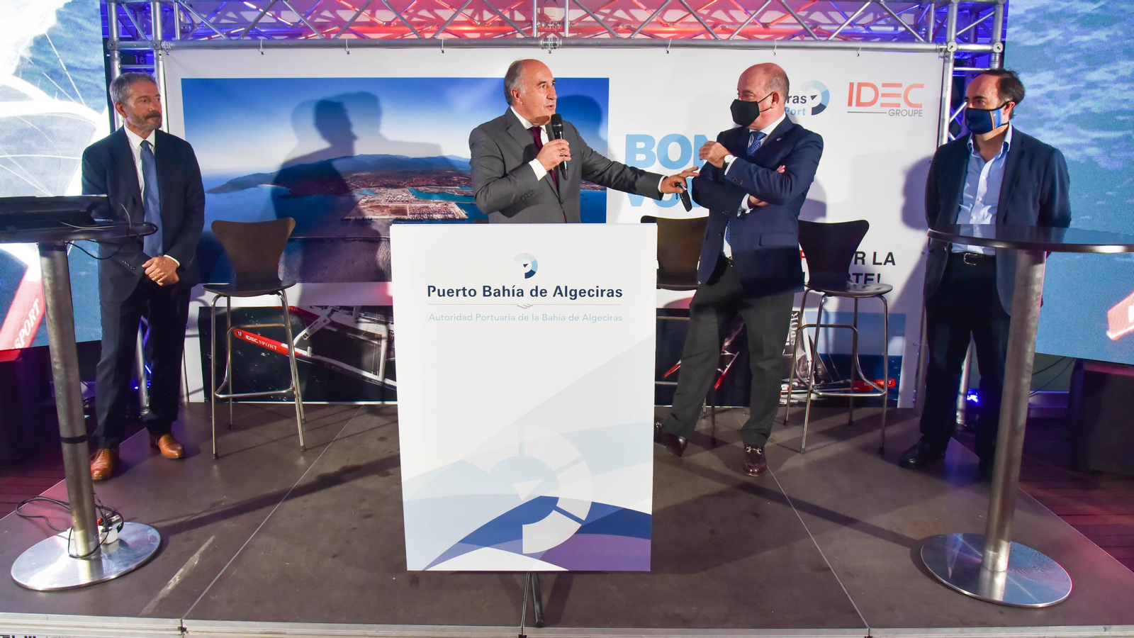 Las fotos del maxitrimaran y la presentación del puerto seco de Antequera