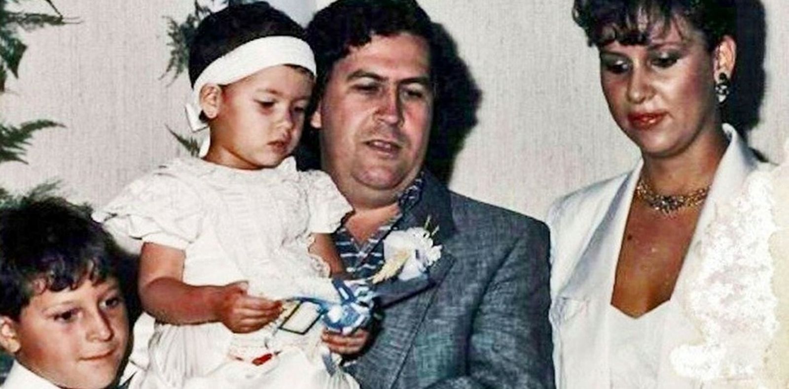 El narco colombiano Pablo Escobar en una imagen familiar