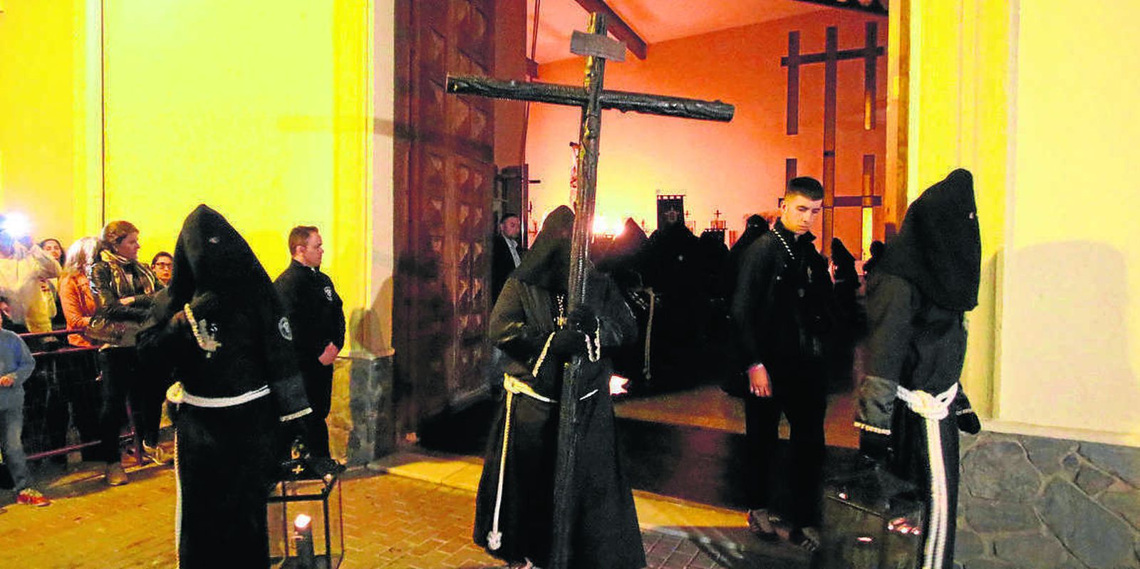 A las diez de la noche se abrieron las puertas de San Ildefonso