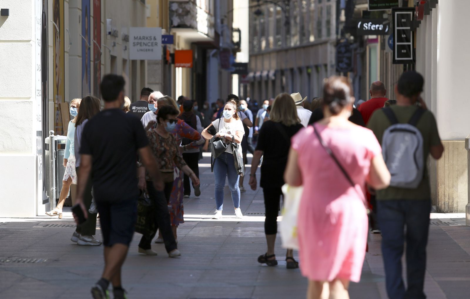 Las fotos del centro de Málaga, de vuelta a la vida con la desescalada
