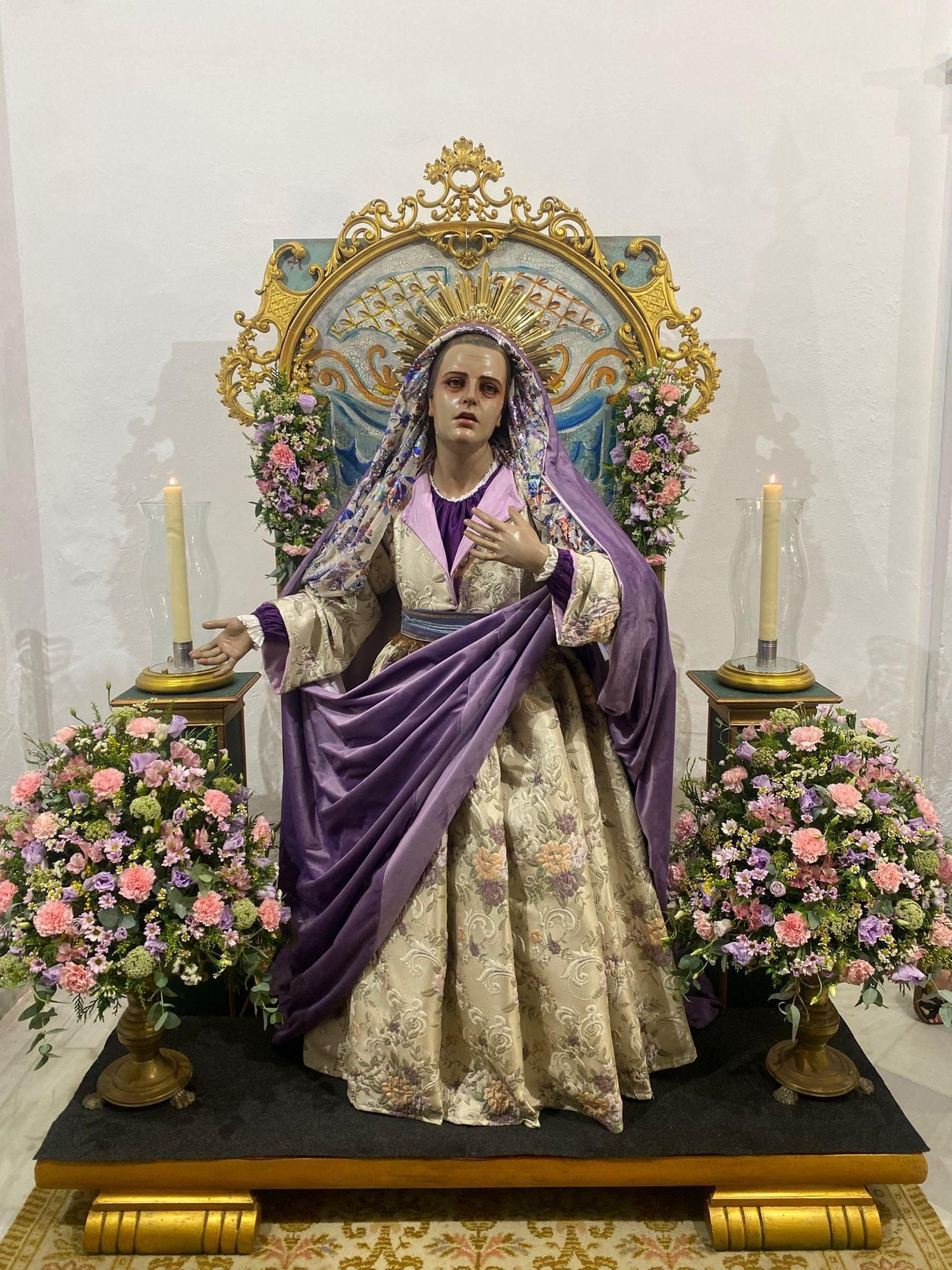 La Virgen de la Piedad, de Siete Palabras, dispuesta para el besamanos extraordinario.