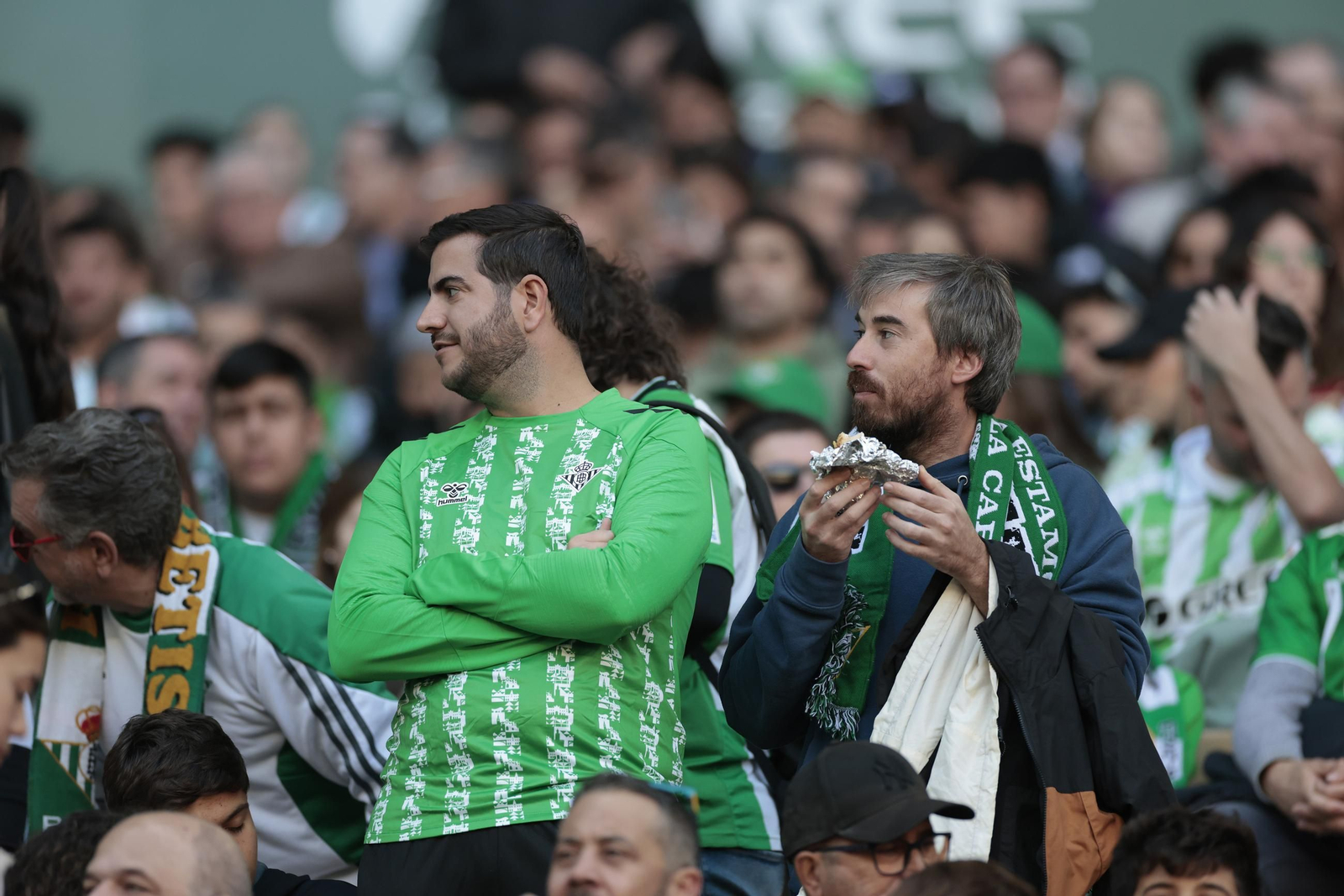 Búscate en las fotos del Betis - Girona