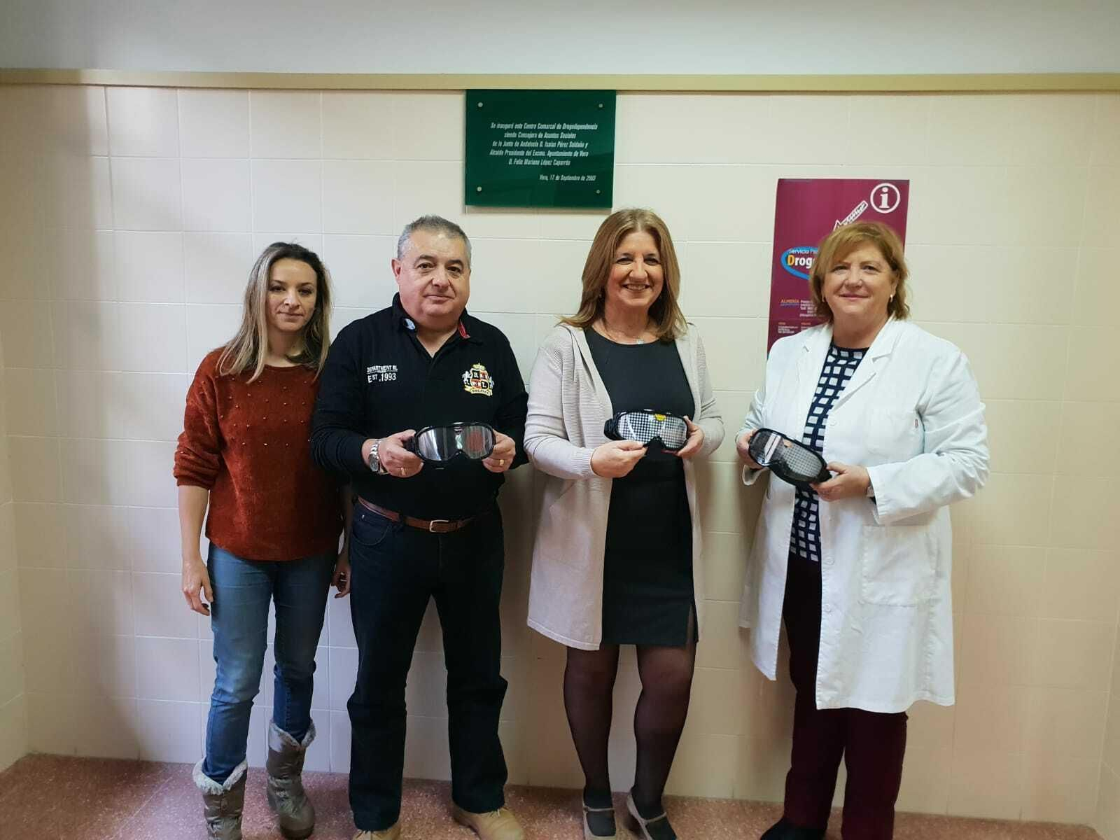 d.a. La edil de Salud, María Montoya, junto a los profesionales del C.C. Drogodependencias: María Dolores Plaza, Francisco Ayala e Isabel Alaminos.