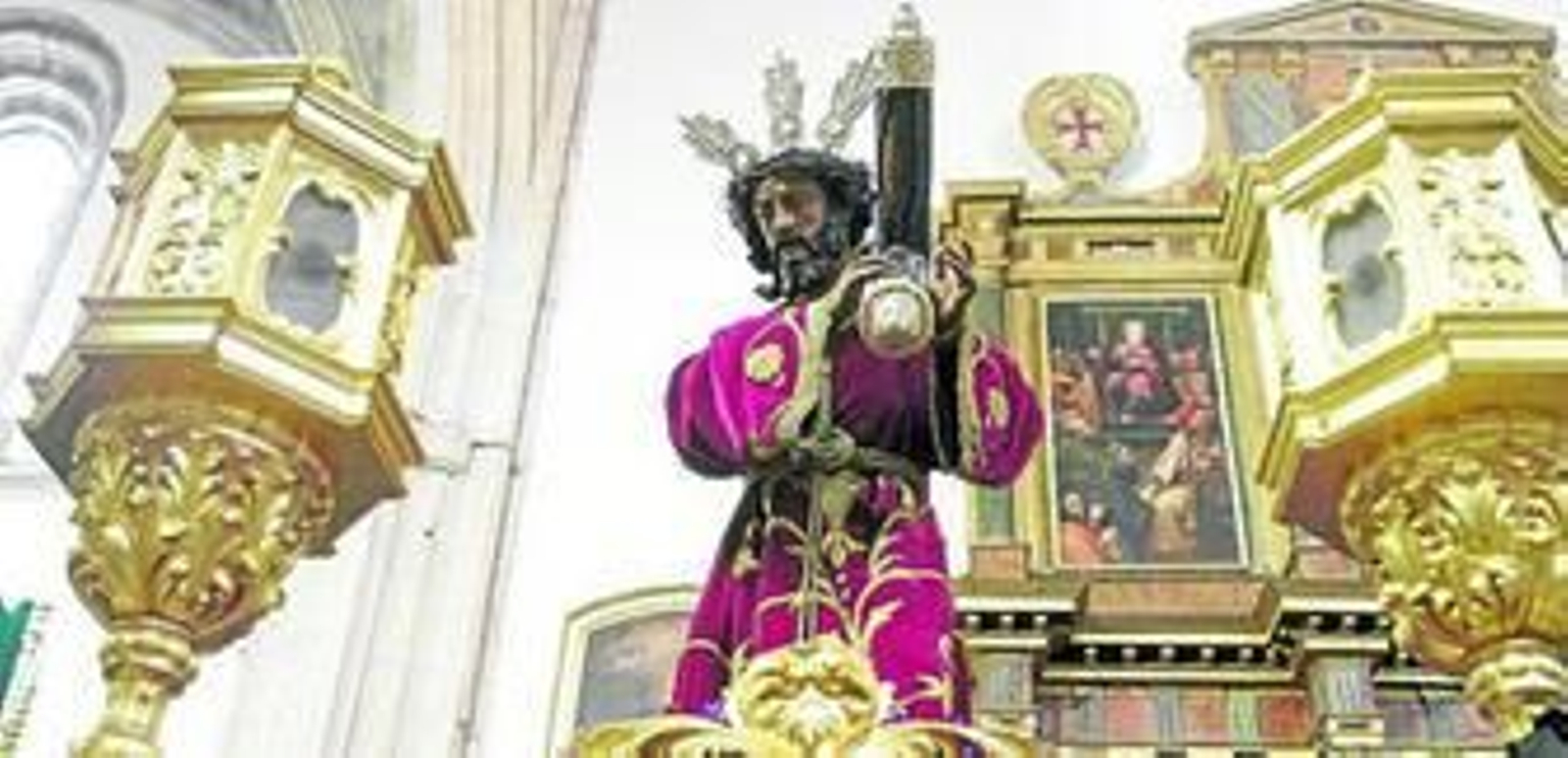 Nuestro Padre Jesús Nazareno, en su templo antes de iniciar la estación de penitencia.