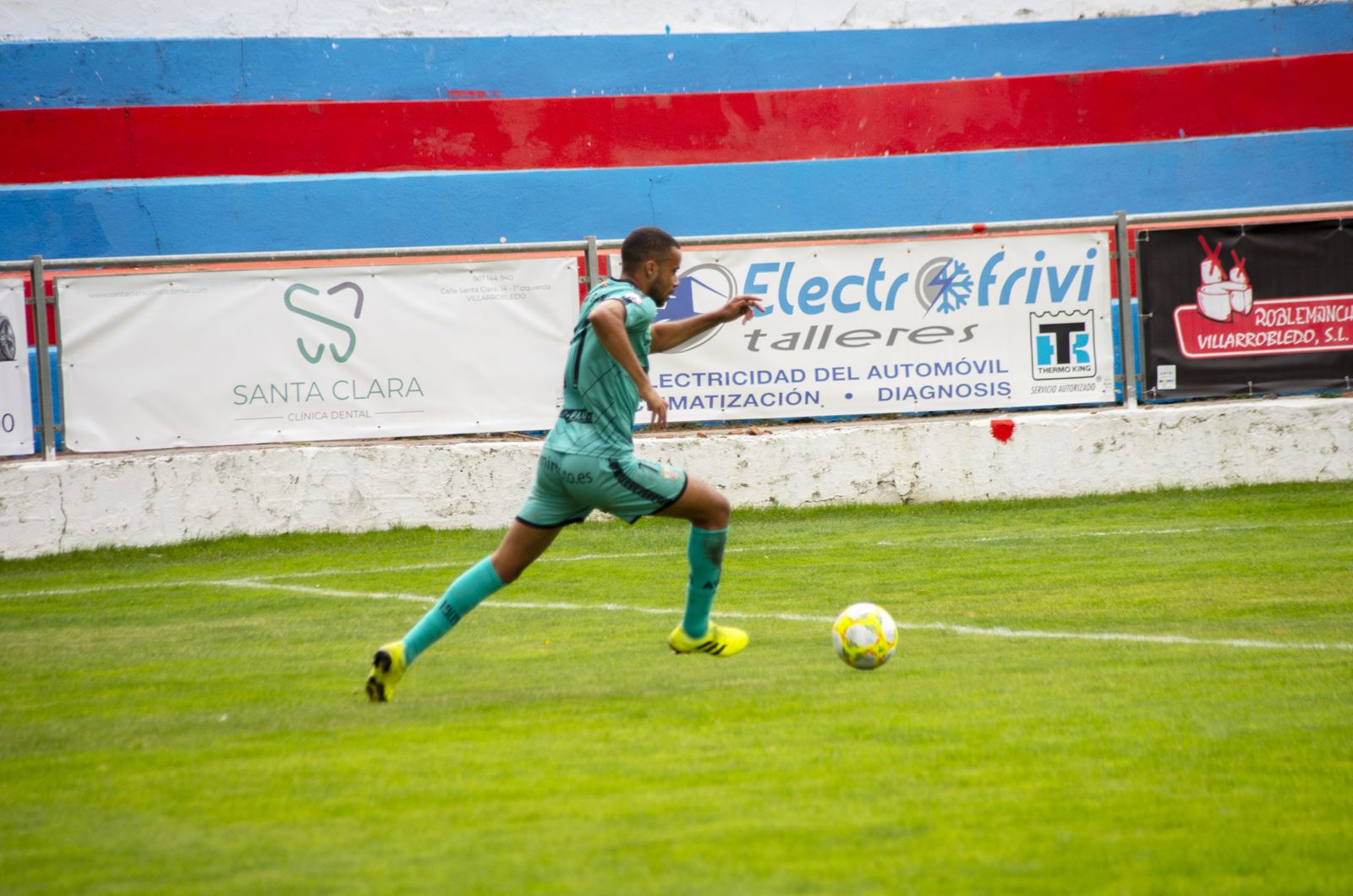 Las mejores fotos del CP Villarrobledo - Algeciras CF