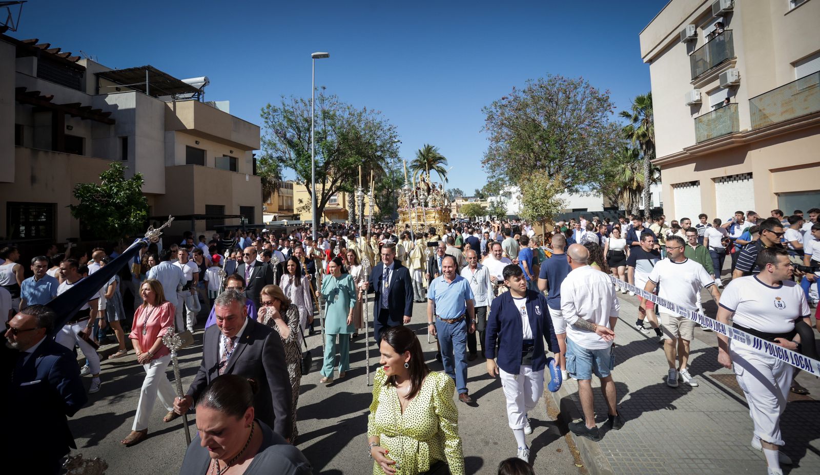 Imágenes de la procesión de Cristo Rey a su vuelta a la Escuela San José