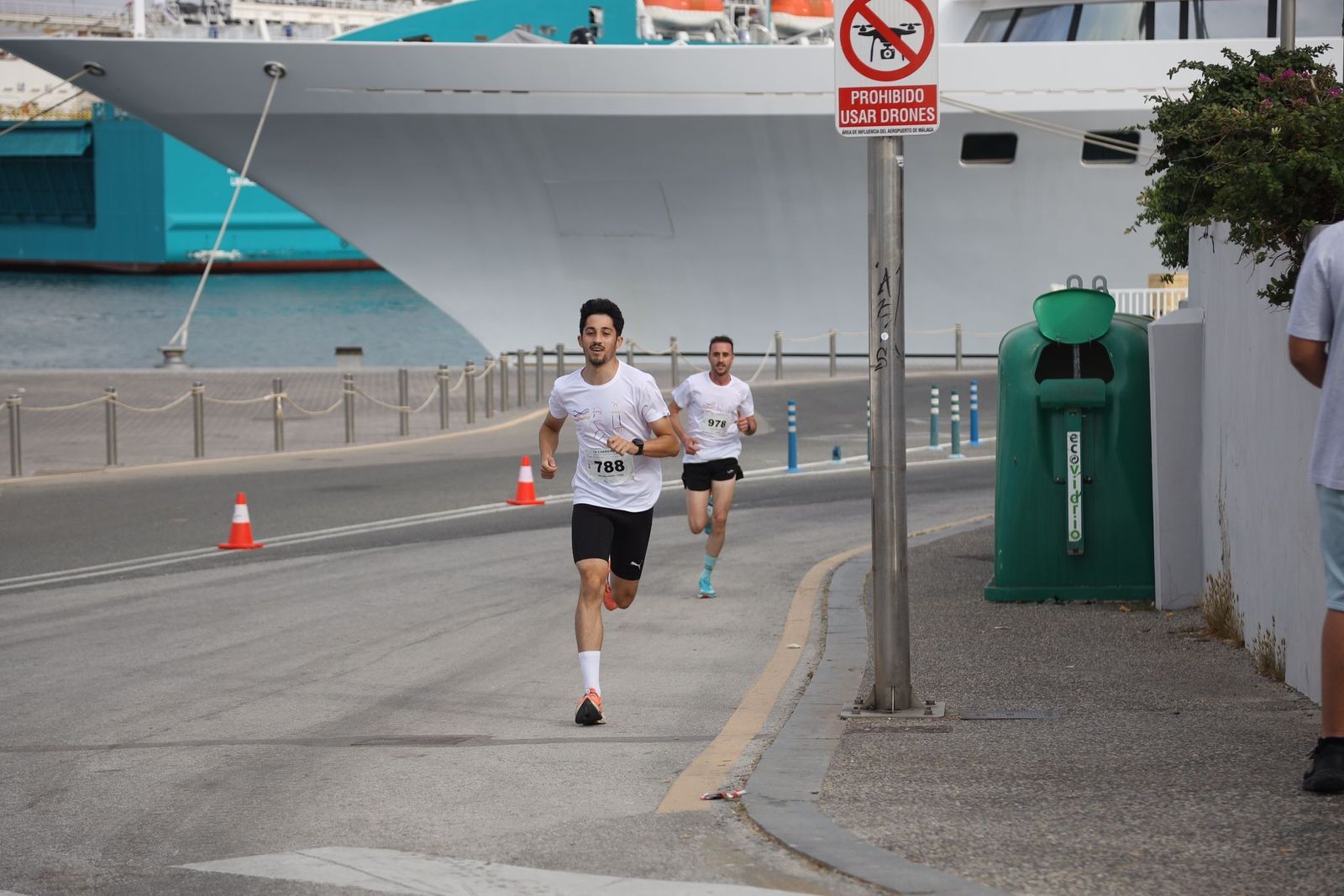 Las fotos de la 3ª carrera solidaria Memorial Vicente Granados en Málaga