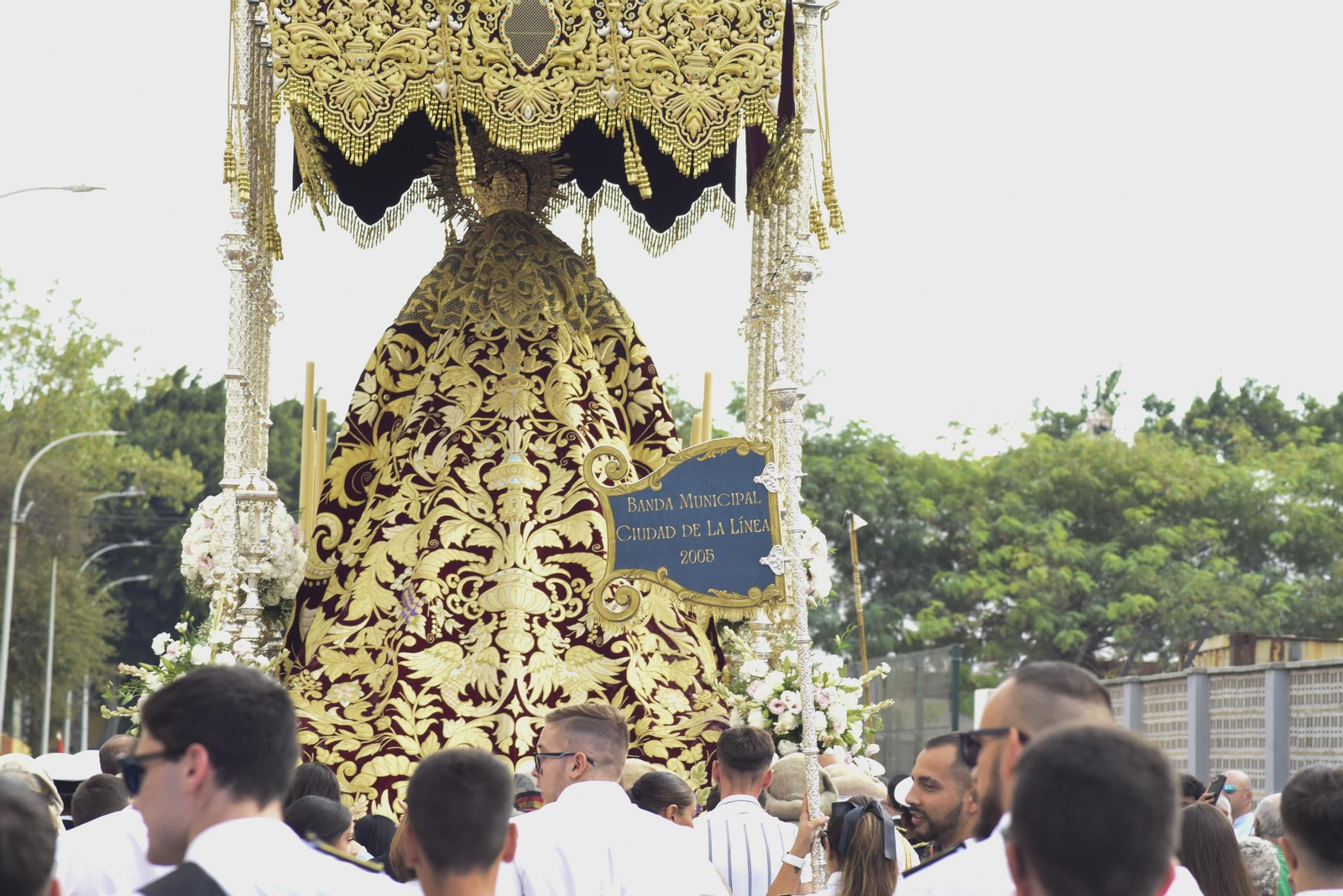 Las fotos de la procesión extraordinaria del Mayor Dolor por el 75 aniversario de su bendición