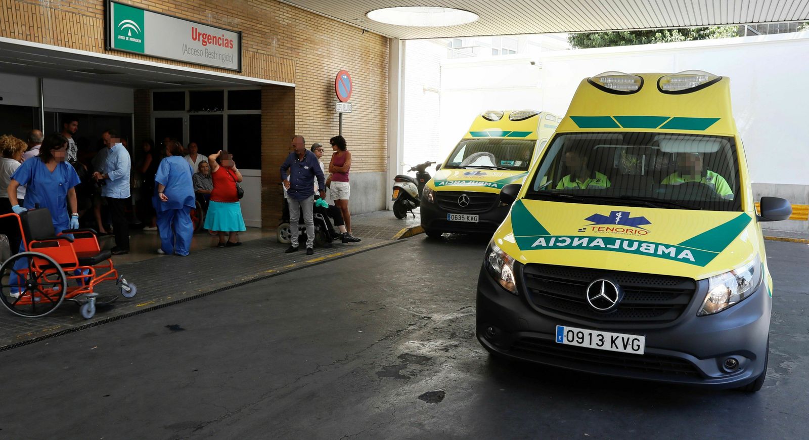 Siete heridos en una colisión múltiple en la calle Poeta Manuel Benítez de la capital