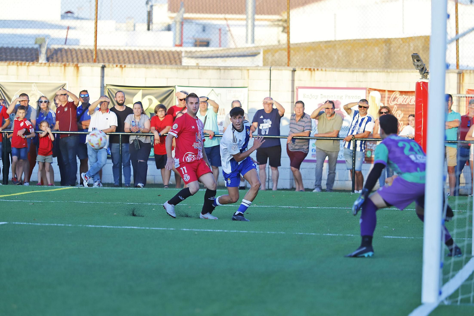 Imágenes del encuentro entre el Trigueros balompié y el Recreativo de Huelva