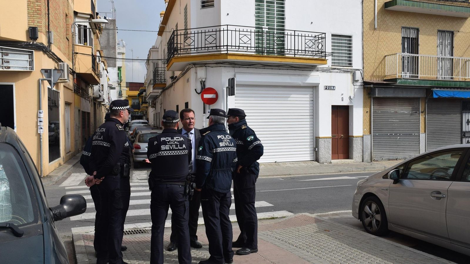 El delegado de Seguridad, en el distrito Cerro-Amate.