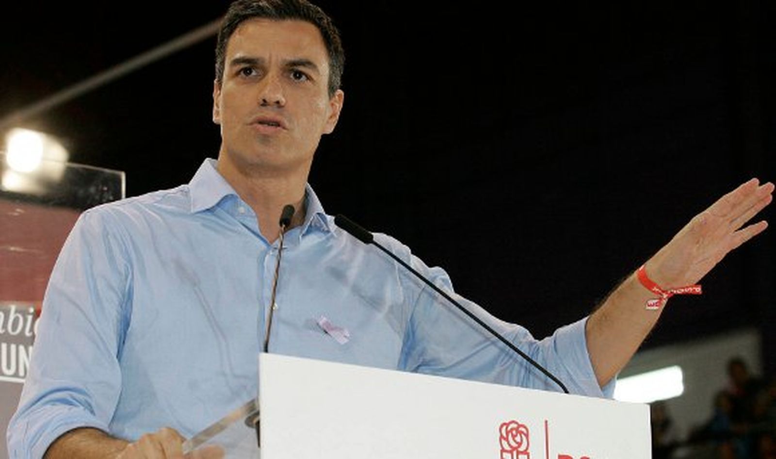 Sánchez ve el programa del PSOE como un "contrato ciudadano" para la mayoría