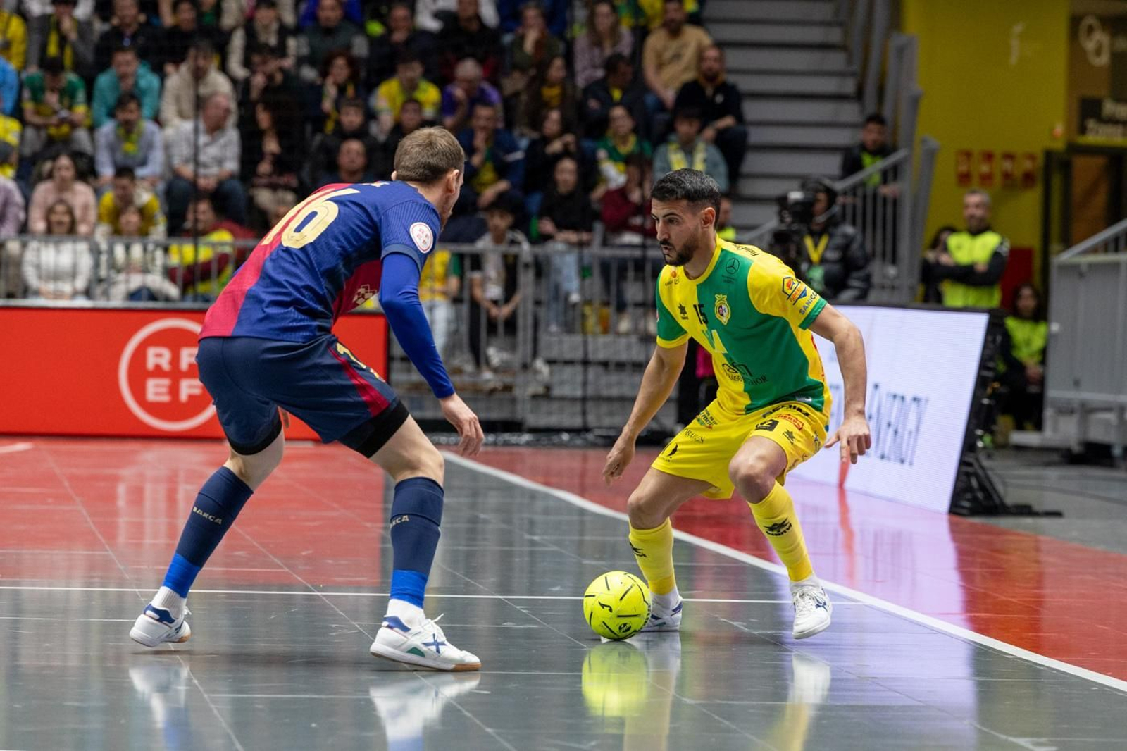 El éxtasis de la victoria copera del Jaén Paraíso Interior FS sobre el Barça, en imágenes