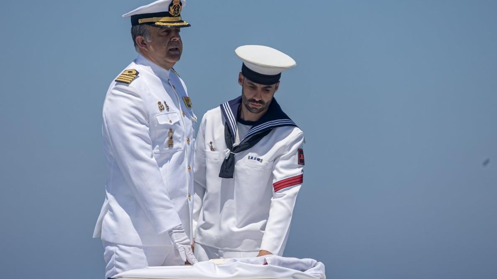 Nuevo comandante del buque 'Galicía' tomó el mando con el buque desplegado en el grupo Dédalo. Nuevo comandante del buque 'Galicía' tomó el mando con el buque desplegado en el grupo Dédalo.