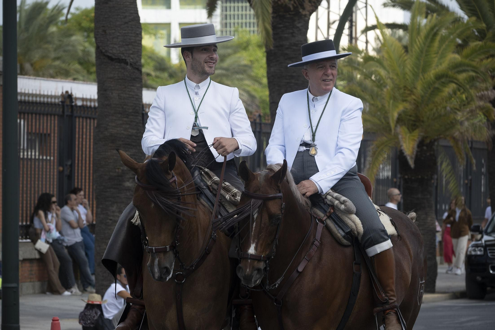 Todos los rocieros de la comitiva de la Hermandad de Huelva, en imágenes