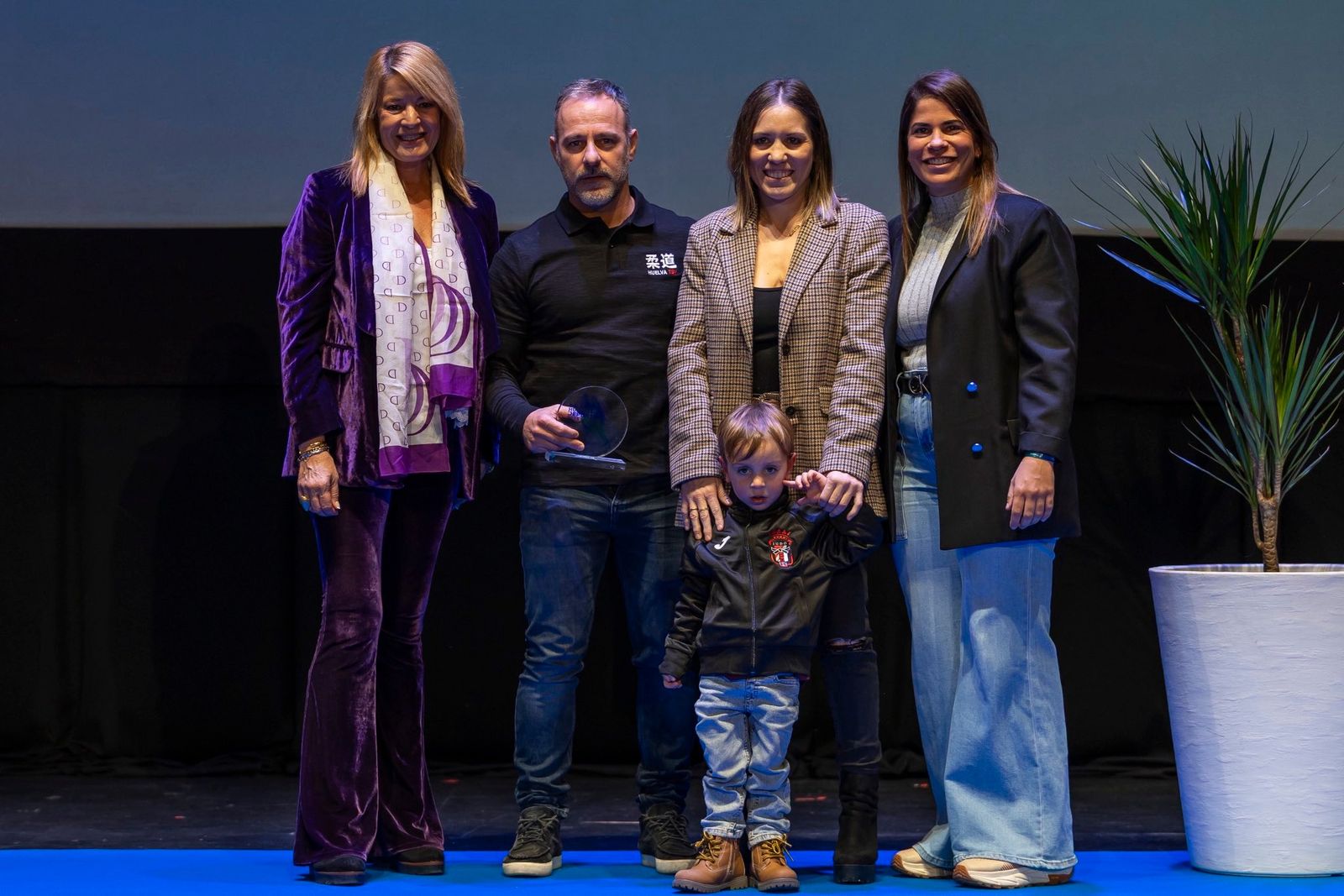 El Huelva TSV recoge un premio en la Gala del Deporte.
