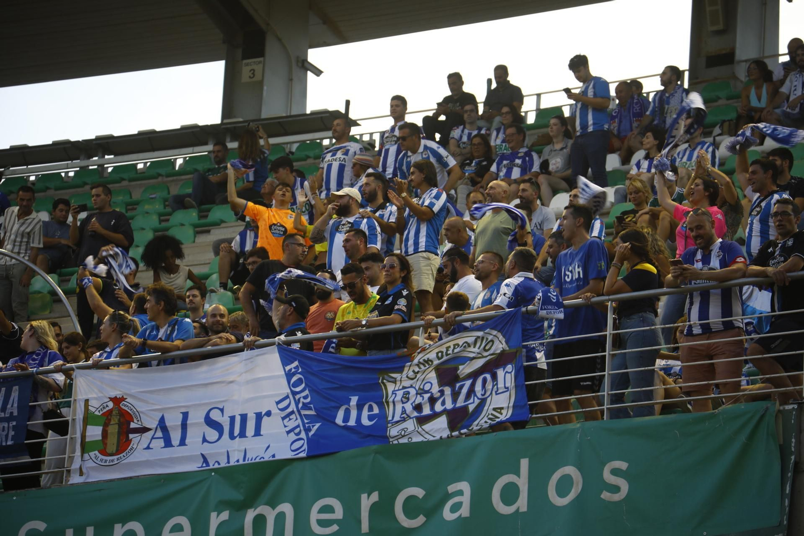 Las mejores fotos del ambiente en El Arcángel para el Córdoba CF - Deportivo