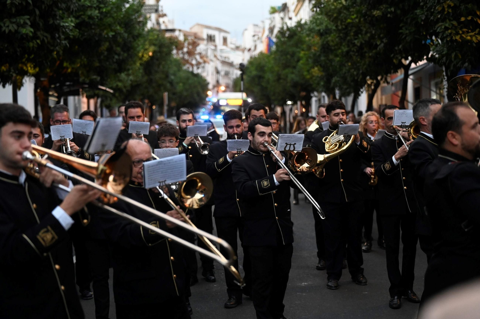 La mejores imágenes de la procesión de la Virgen del Amparo