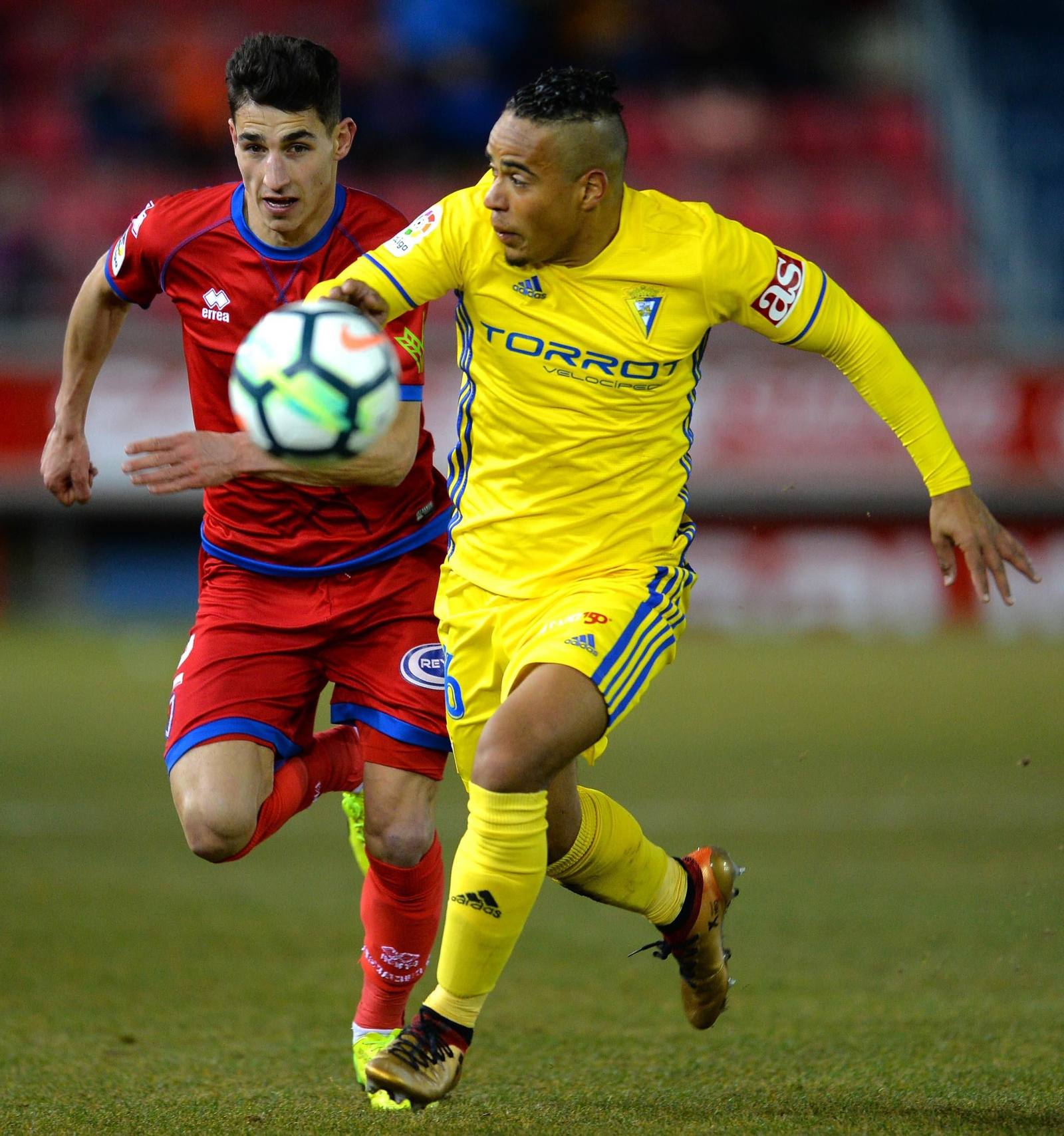 El Numancia-Cádiz CF, en imágenes