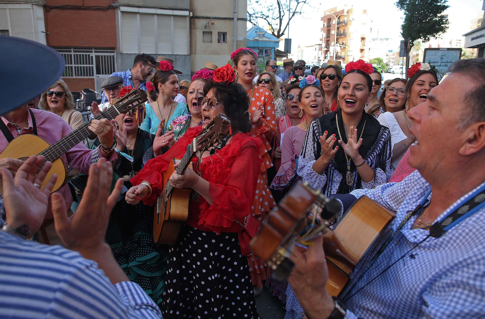 El comienzo de la peregrinación de la Hermandad del Rocío de Algeciras, en imágenes