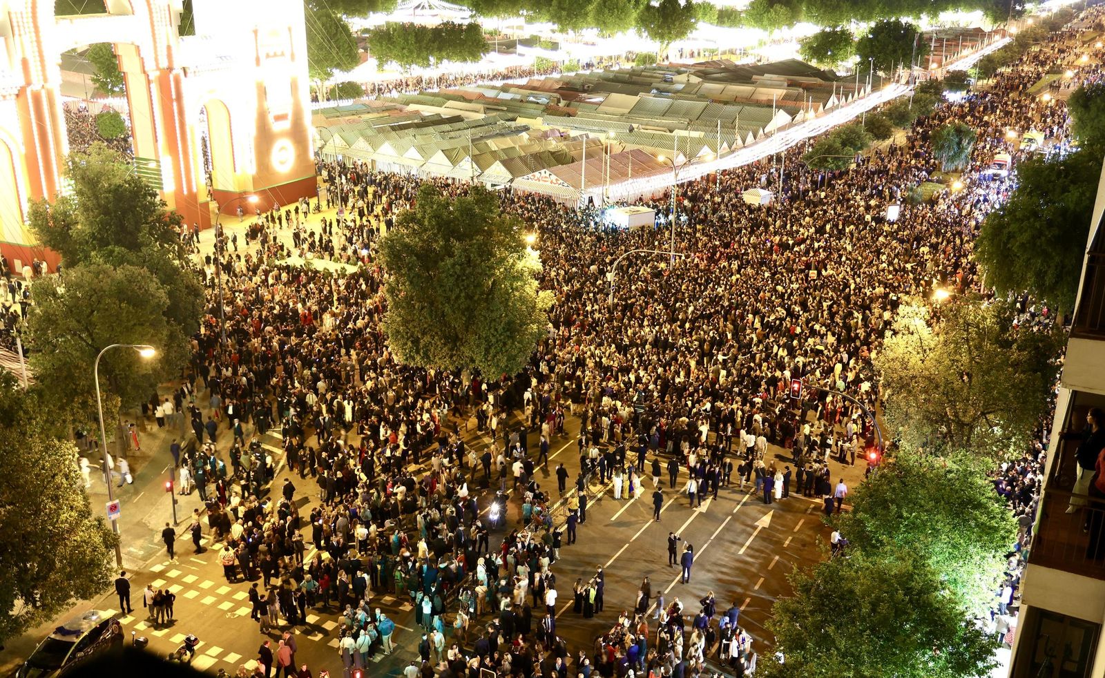 Alumbrao de la portada de Feria 2025