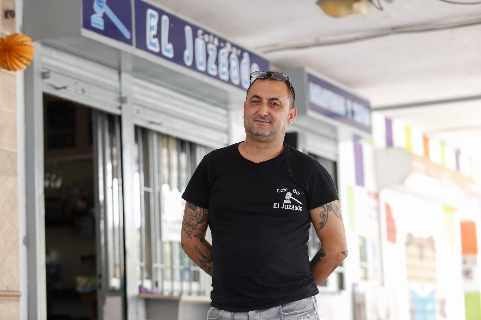 Rafael Paredes, trabajador del café-bar El Juzgado.