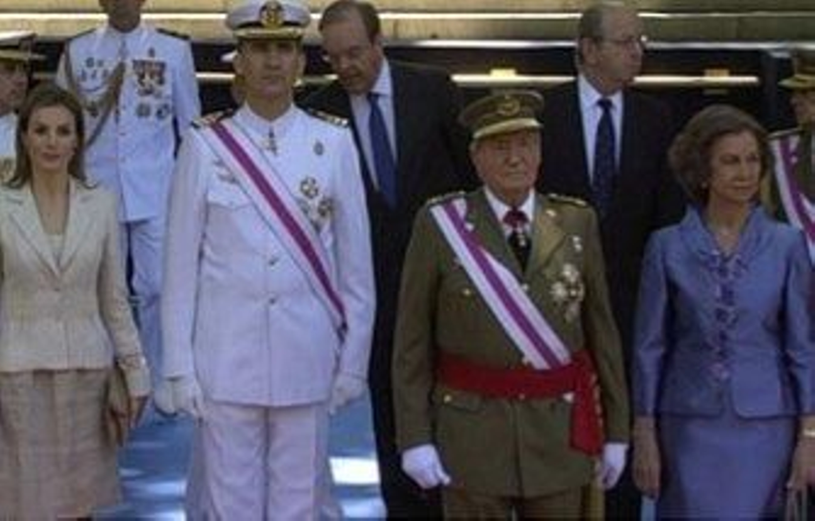 Los Reyes ofrecerán una multitudinaria recepción tras una proclamación austera