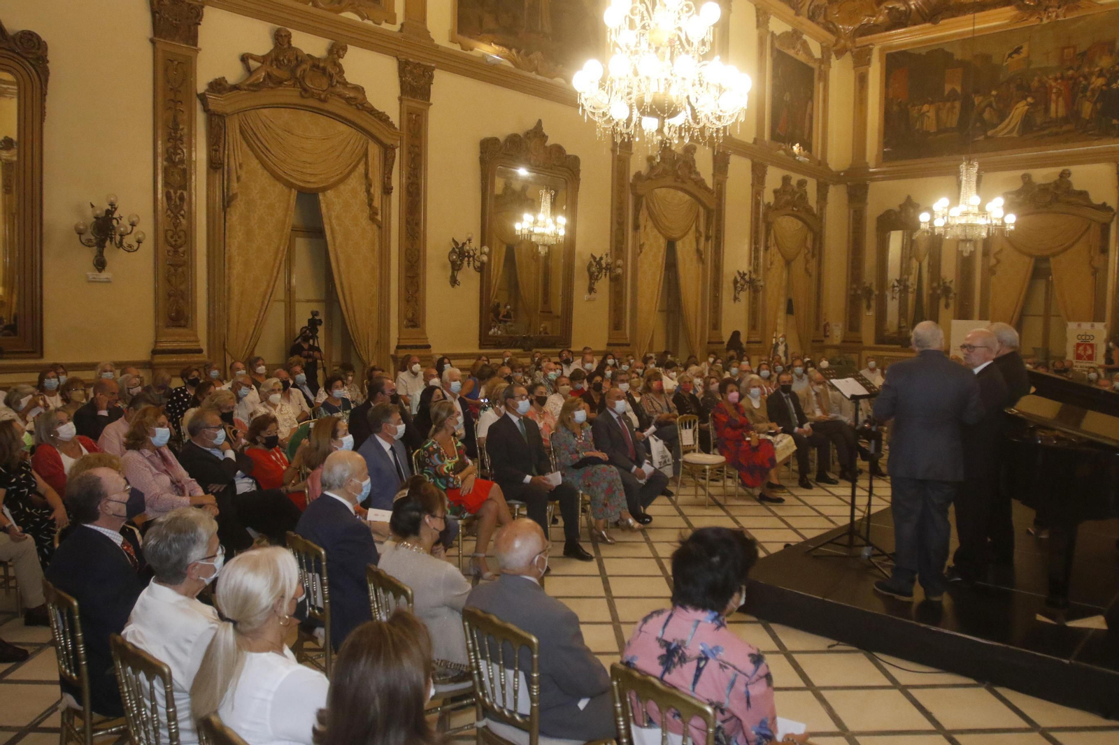 La gala lírica a beneficio de la Real Academia de Córdoba celebrada en el Círculo, en fotografías
