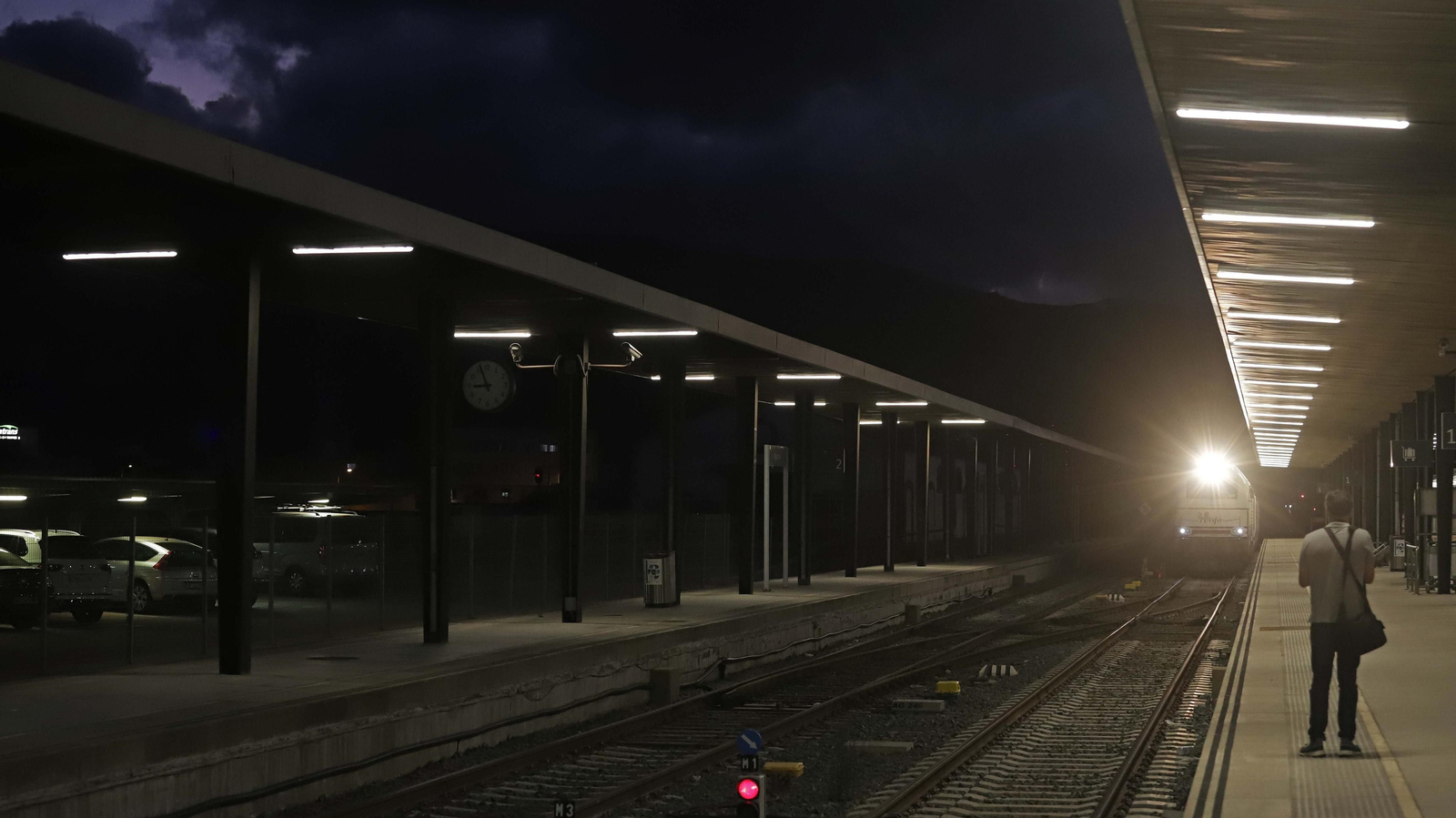 Fotos de la llegada  en tren de Iveta Radicova a Algeciras