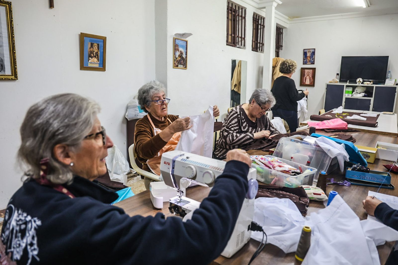 Fotografías del alma del taller de costura de la Sentencia