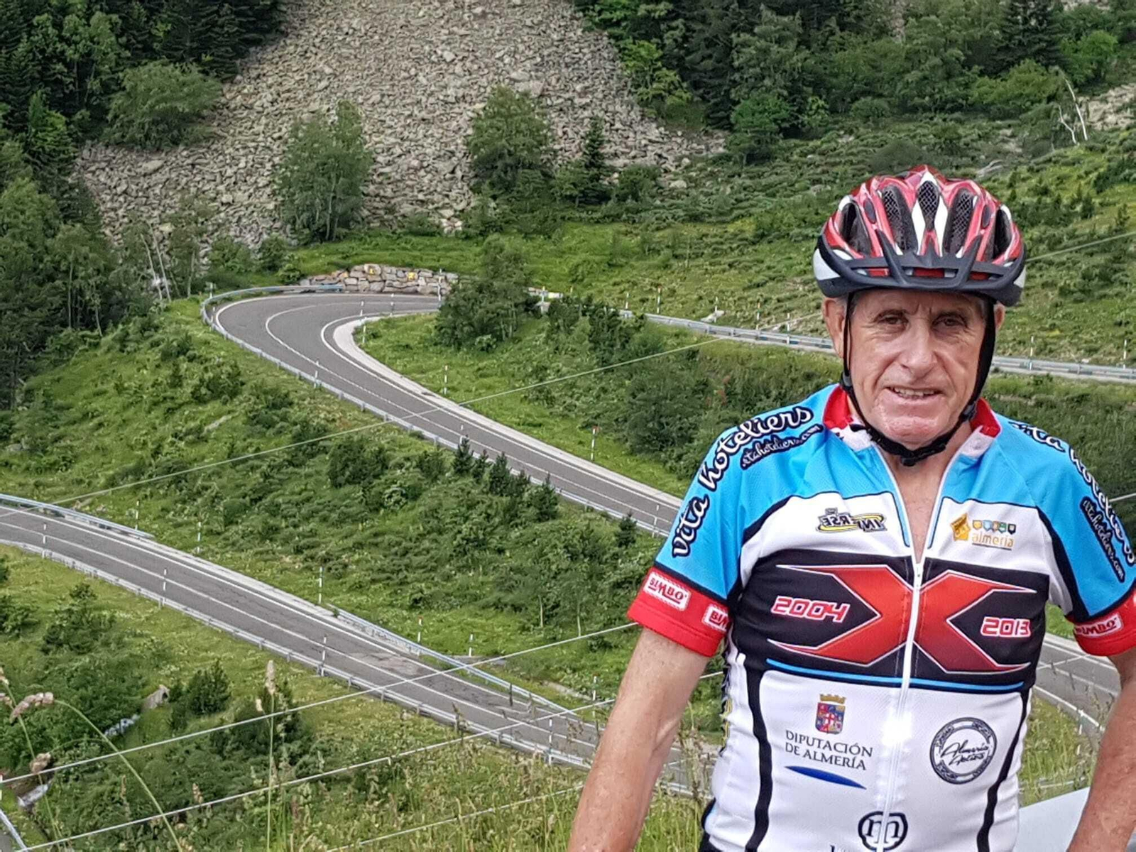 Fotogalería de la Transpirenaica de cuatro almerienses.