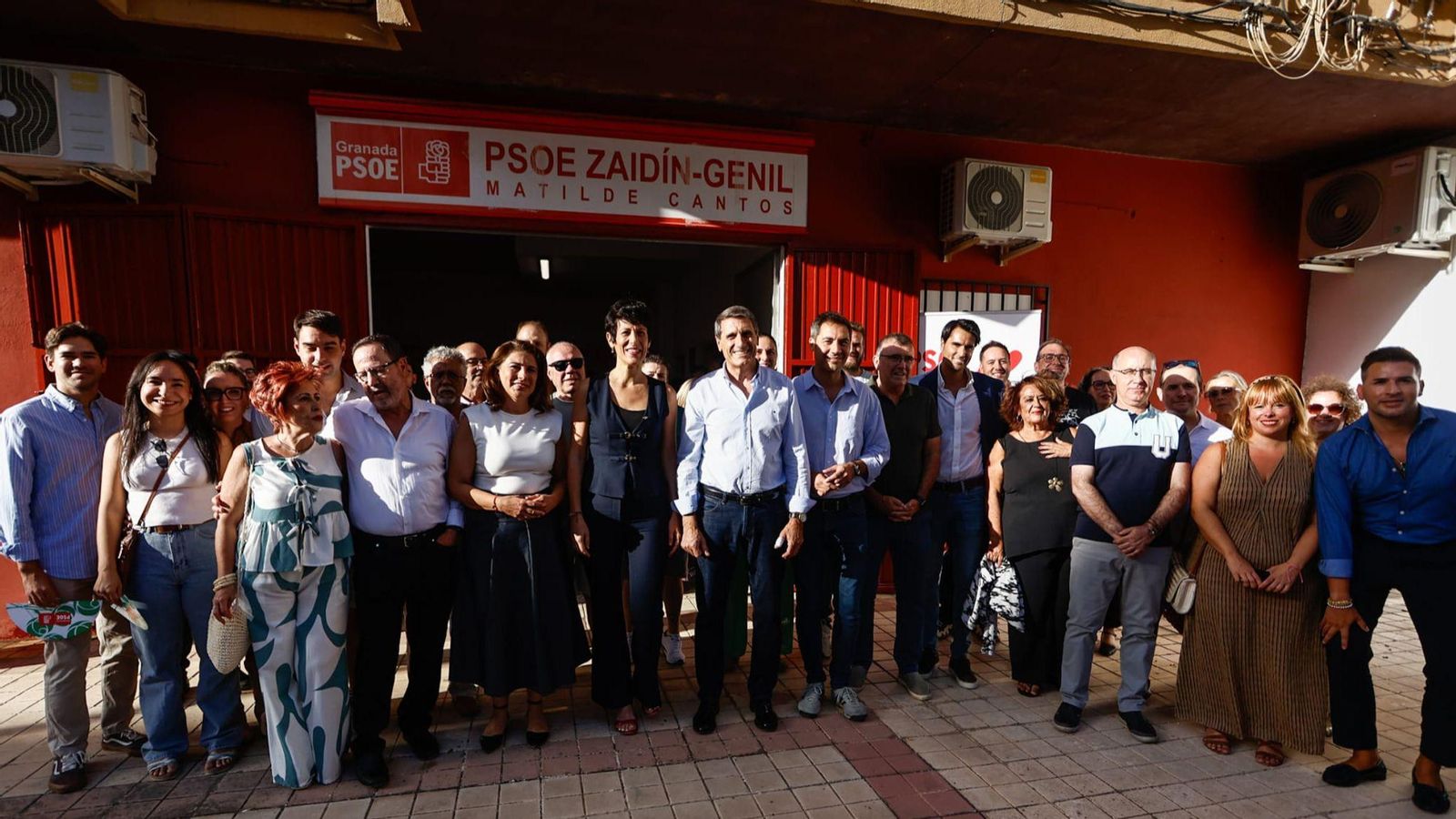Visita de la ministra de Inclusión, Seguridad Social y Migraciones, Elma Saiz, al barrio del Zaidín