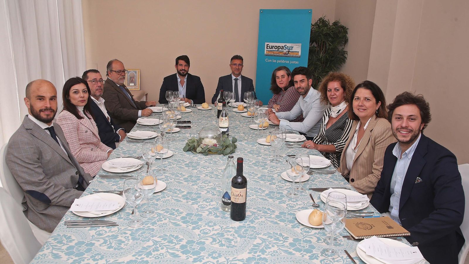 Los participantes en la tertulia cofrade de Europa Sur, en el Hotel Alborán.