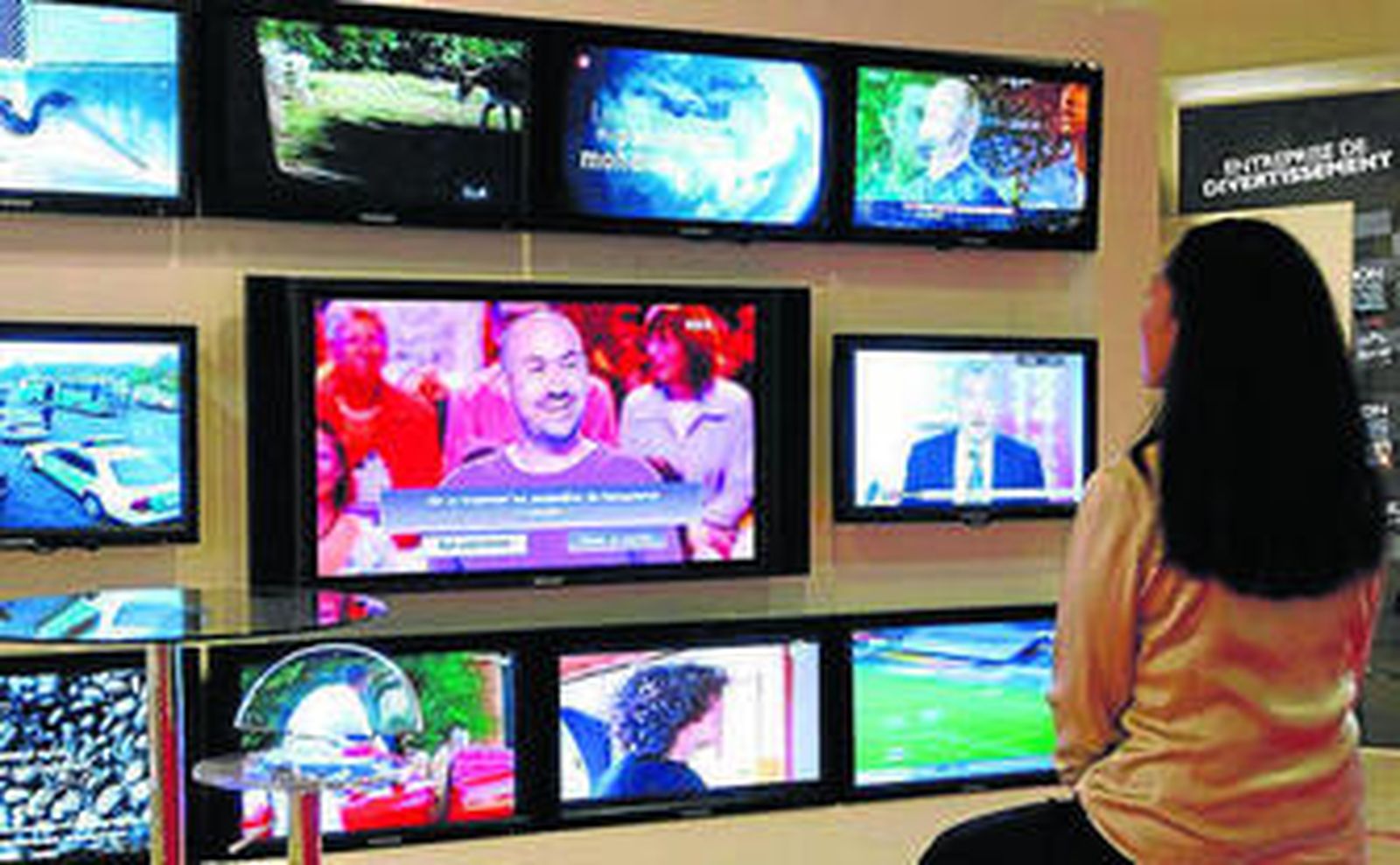 Sara Carbonero, redactora de Telecinco; y Florentino Fernández, presentador de 'Tonterías las justas'.