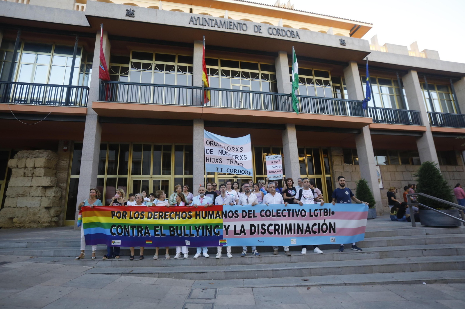 La marcha del Orgullo LGTBIQ+ de Córdoba, en imágenes