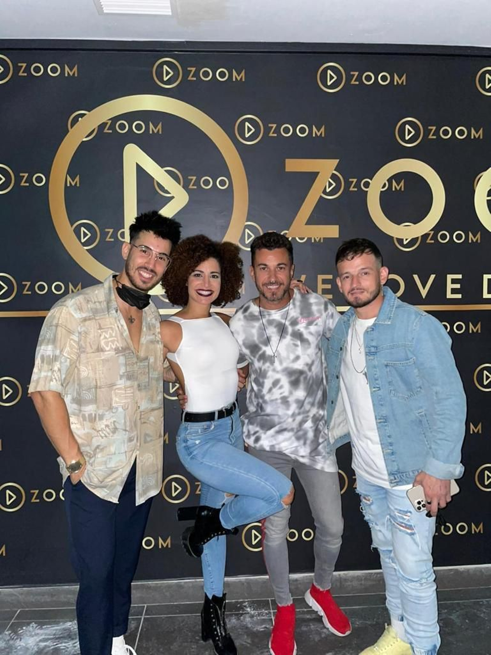 Zoom ofrece fiestas latinas a sus clientes cada domingo por la tarde