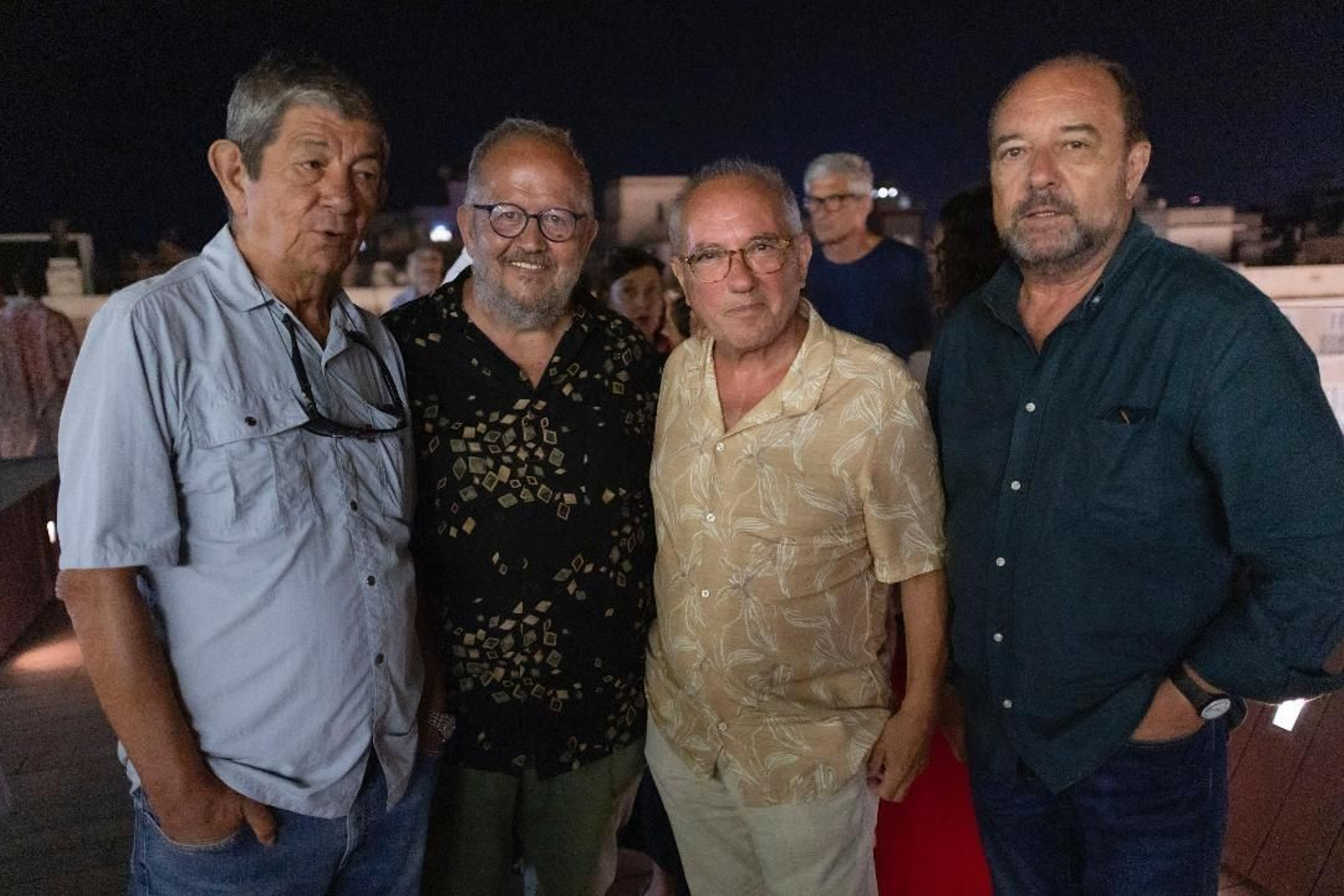 Chus Visor, Juanjo Téllez, José Ramón Ripoll y Jesús Maraña, durante la presentación del libro en la Fundación Cajasol. Chus Visor, Juanjo Téllez, José Ramón Ripoll y Jesús Maraña, durante la presentación del libro en la Fundación Cajasol.