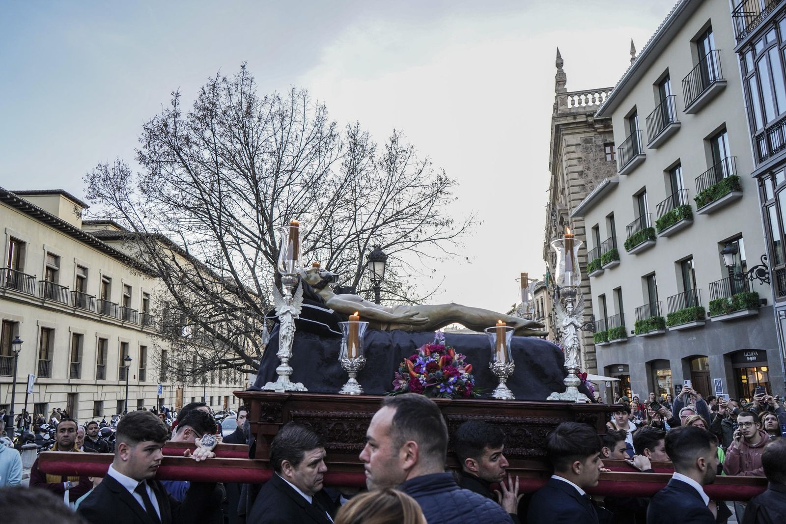 Así fue el vía crucis del Santo Sepulcro